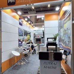 Фотоотчет с весенней выставки Istanbul Jewelry Show 2025: от оборудования до готовых украшений
