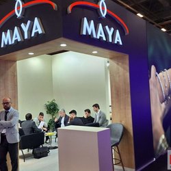 Фотоотчет с весенней выставки Istanbul Jewelry Show 2025: от оборудования до готовых украшений
