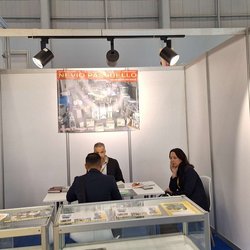 Фотоотчет с весенней выставки Istanbul Jewelry Show 2025: от оборудования до готовых украшений