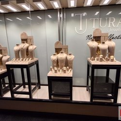 Фотоотчет с весенней выставки Istanbul Jewelry Show 2025: от оборудования до готовых украшений