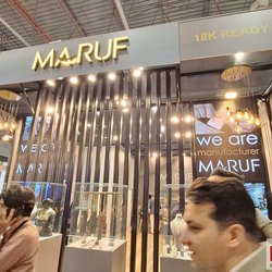 Фотоотчет с весенней выставки Istanbul Jewelry Show 2025: от оборудования до готовых украшений