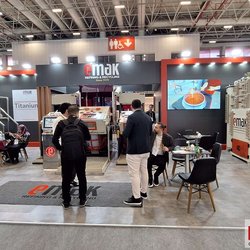 Фотоотчет с весенней выставки Istanbul Jewelry Show 2025: от оборудования до готовых украшений