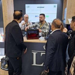 Фотоотчет с весенней выставки Istanbul Jewelry Show 2025: от оборудования до готовых украшений