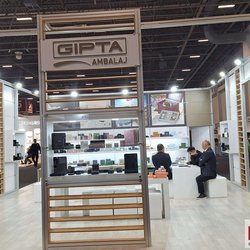 Фотоотчет с весенней выставки Istanbul Jewelry Show 2025: от оборудования до готовых украшений