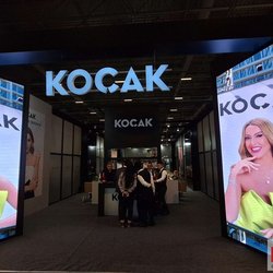 Фотоотчет с весенней выставки Istanbul Jewelry Show 2025: от оборудования до готовых украшений