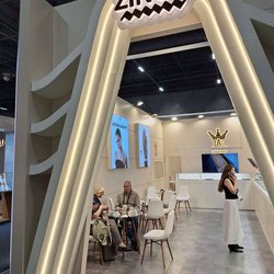 Фотоотчет с осенней выставки Istanbul Jewelry Show 2025: ювелирные изделия и технологии