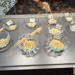 Фотоотчет с весенней выставки Istanbul Jewelry Show 2025: от оборудования до готовых украшений