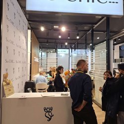 Фотоотчет с осенней выставки Istanbul Jewelry Show 2025: ювелирные изделия и технологии
