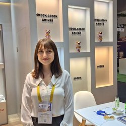 Фотоотчет с весенней выставки Istanbul Jewelry Show 2025: от оборудования до готовых украшений