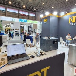 Фотоотчет с весенней выставки Istanbul Jewelry Show 2025: от оборудования до готовых украшений