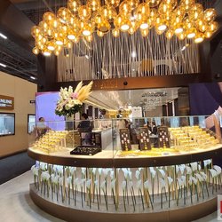 Фотоотчет с весенней выставки Istanbul Jewelry Show 2025: от оборудования до готовых украшений