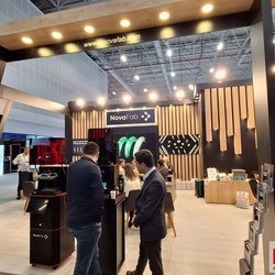 Фотоотчет с весенней выставки Istanbul Jewelry Show 2025: от оборудования до готовых украшений