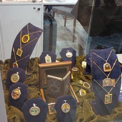 Фотоотчет с осенней выставки Istanbul Jewelry Show 2025: ювелирные изделия и технологии