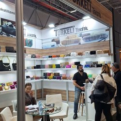Фотоотчет с весенней выставки Istanbul Jewelry Show 2025: от оборудования до готовых украшений
