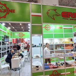 Фотоотчет с весенней выставки Istanbul Jewelry Show 2025: от оборудования до готовых украшений