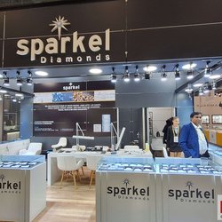 Фотоотчет с весенней выставки Istanbul Jewelry Show 2025: от оборудования до готовых украшений