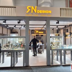 Фотоотчет с весенней выставки Istanbul Jewelry Show 2025: от оборудования до готовых украшений