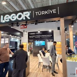 Фотоотчет с весенней выставки Istanbul Jewelry Show 2025: от оборудования до готовых украшений