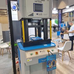 Фотоотчет с осенней выставки Istanbul Jewelry Show 2025: ювелирные изделия и технологии