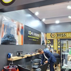Фотоотчет с весенней выставки Istanbul Jewelry Show 2025: от оборудования до готовых украшений