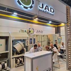 Фотоотчет с осенней выставки Istanbul Jewelry Show 2025: ювелирные изделия и технологии