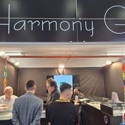 Фотоотчет с весенней выставки Istanbul Jewelry Show 2025: от оборудования до готовых украшений