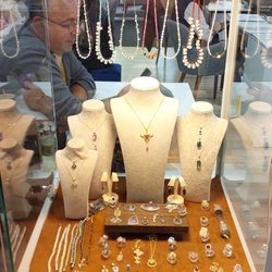 Фотоотчет с осенней выставки Istanbul Jewelry Show 2025: ювелирные изделия и технологии