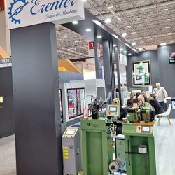 Фотоотчет с весенней выставки Istanbul Jewelry Show 2025: от оборудования до готовых украшений