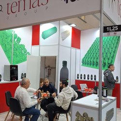 Фотоотчет с весенней выставки Istanbul Jewelry Show 2025: от оборудования до готовых украшений