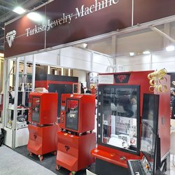 Фотоотчет с осенней выставки Istanbul Jewelry Show 2025: ювелирные изделия и технологии