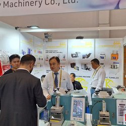 Фотоотчет с весенней выставки Istanbul Jewelry Show 2025: от оборудования до готовых украшений
