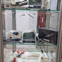 Фотоотчет с весенней выставки Istanbul Jewelry Show 2025: от оборудования до готовых украшений