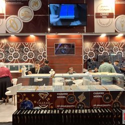 Фотоотчет с весенней выставки Istanbul Jewelry Show 2025: от оборудования до готовых украшений