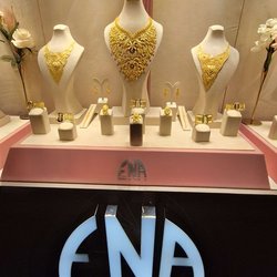 Фотоотчет с весенней выставки Istanbul Jewelry Show 2025: от оборудования до готовых украшений