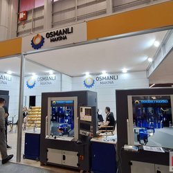 Фотоотчет с весенней выставки Istanbul Jewelry Show 2025: от оборудования до готовых украшений