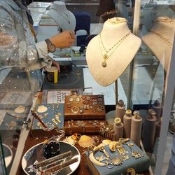 Фотоотчет с осенней выставки Istanbul Jewelry Show 2025: ювелирные изделия и технологии