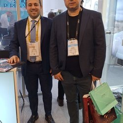 Фотоотчет с весенней выставки Istanbul Jewelry Show 2025: от оборудования до готовых украшений