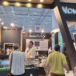 Фотоотчет с весенней выставки Istanbul Jewelry Show 2025: от оборудования до готовых украшений