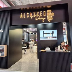 Фотоотчет с весенней выставки Istanbul Jewelry Show 2025: от оборудования до готовых украшений
