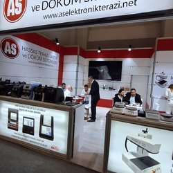Фотоотчет с весенней выставки Istanbul Jewelry Show 2025: от оборудования до готовых украшений