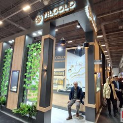 Фотоотчет с весенней выставки Istanbul Jewelry Show 2025: от оборудования до готовых украшений