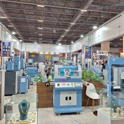 Фотоотчет с осенней выставки Istanbul Jewelry Show 2025: ювелирные изделия и технологии