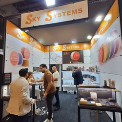 Фотоотчет с осенней выставки Istanbul Jewelry Show 2025: ювелирные изделия и технологии