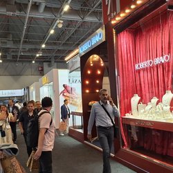 Фоторепортаж с выставки "Istanbul Jewelry Show'  October 2024"