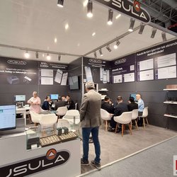 Фотоотчет с весенней выставки Istanbul Jewelry Show 2025: от оборудования до готовых украшений
