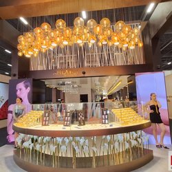 Фотоотчет с весенней выставки Istanbul Jewelry Show 2025: от оборудования до готовых украшений