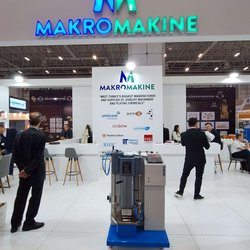 Фотоотчет с весенней выставки Istanbul Jewelry Show 2025: от оборудования до готовых украшений