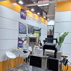 Фотоотчет с весенней выставки Istanbul Jewelry Show 2025: от оборудования до готовых украшений