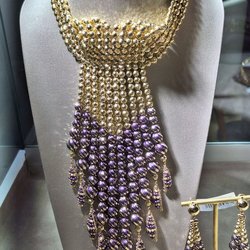 Фотоотчет с осенней выставки Istanbul Jewelry Show 2025: ювелирные изделия и технологии