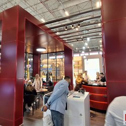 Фотоотчет с весенней выставки Istanbul Jewelry Show 2025: от оборудования до готовых украшений